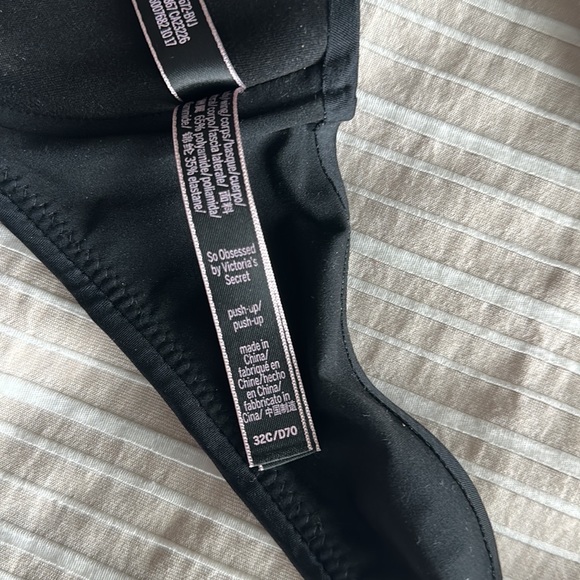 Victoria’s Secret So Obsessed Bra - Picture 3 of 3
